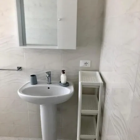 Delos E Artemide