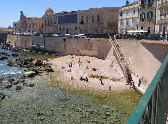 Delos E Artemide Apartamento Syracuse